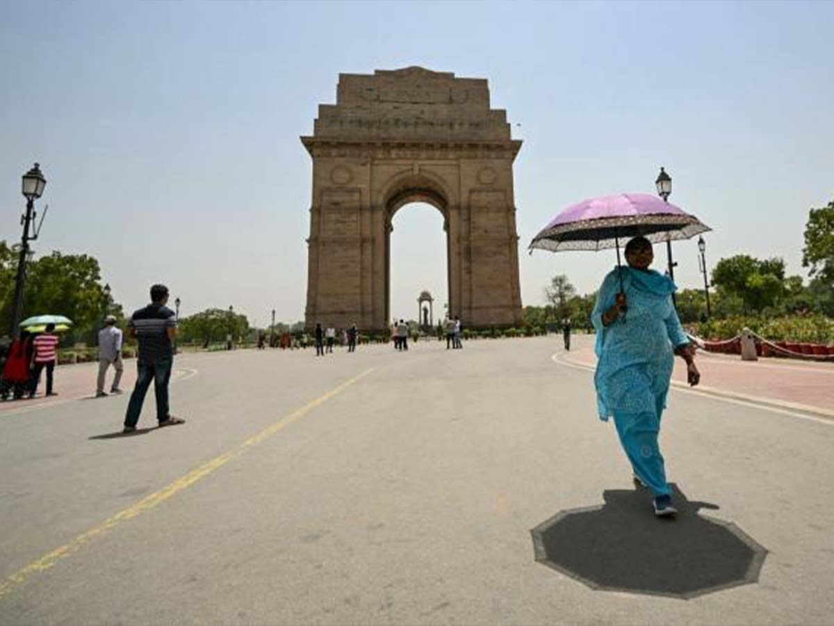  Delhi Heatwave: ‘Unbearable’ Conditions with Temperatures Near 50°C