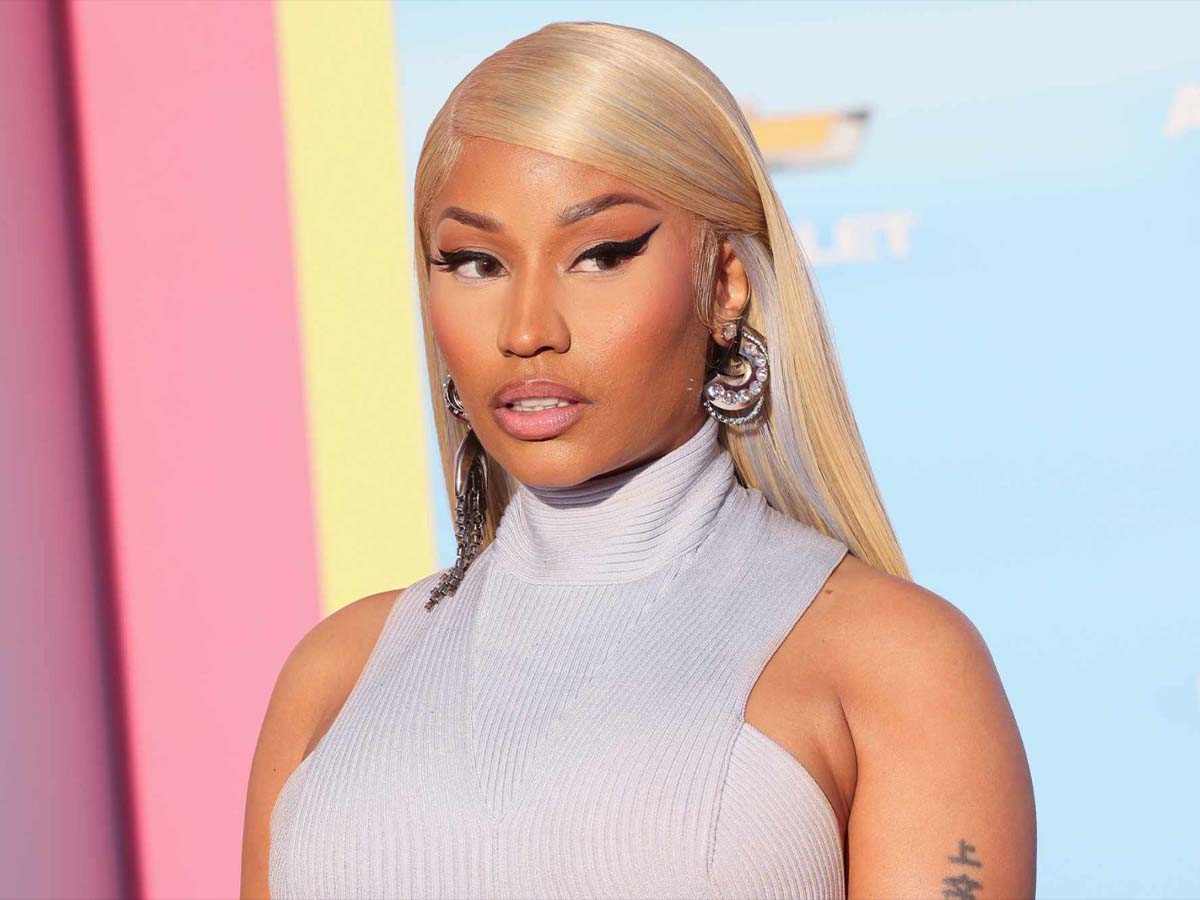  Nicki Minaj Apologizes to Fans for Concert Postponement Following Arrest in the Netherlands