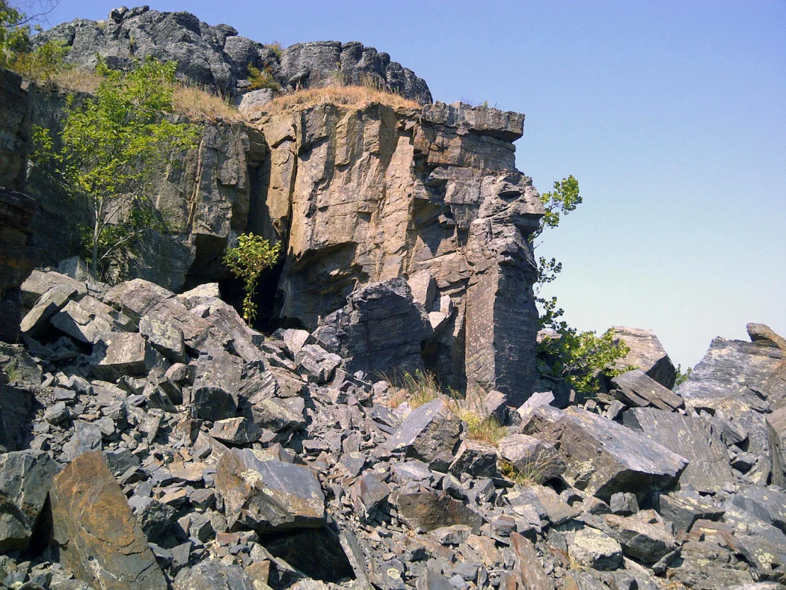  Mysterious Magma in Extinct Volcanoes May Hold Key to Future Clean Energy